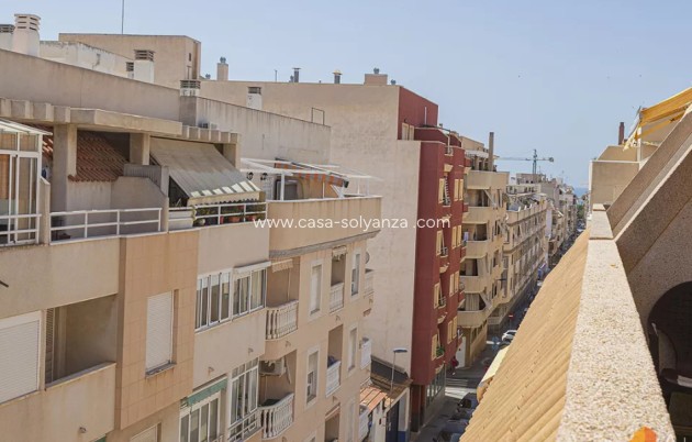 Resale - Apartment / flat - Torrevieja - Torrevieja Centro