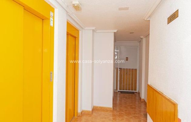 Resale - Apartment / flat - Torrevieja - Torrevieja Centro