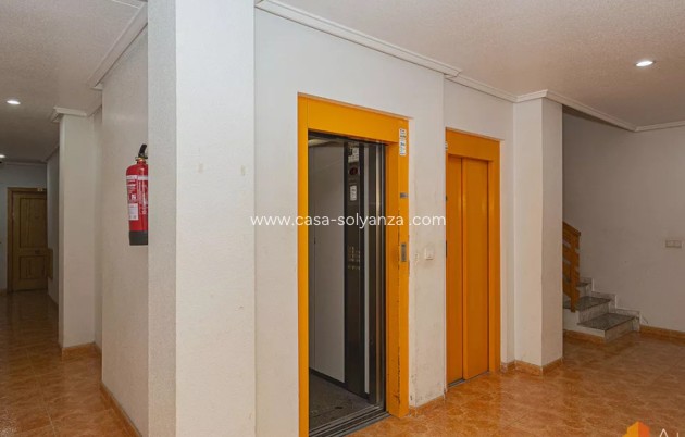 Resale - Apartment / flat - Torrevieja - Torrevieja Centro