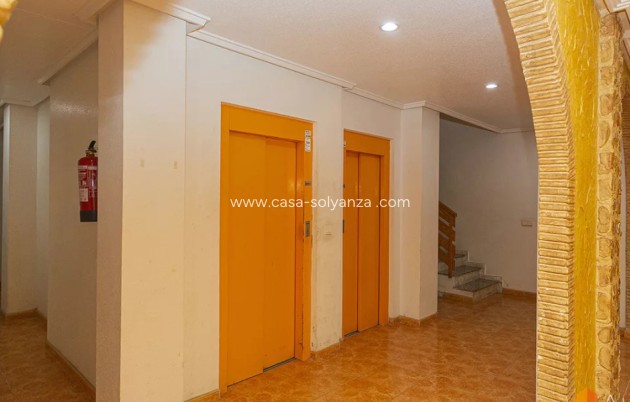 Resale - Apartment / flat - Torrevieja - Torrevieja Centro