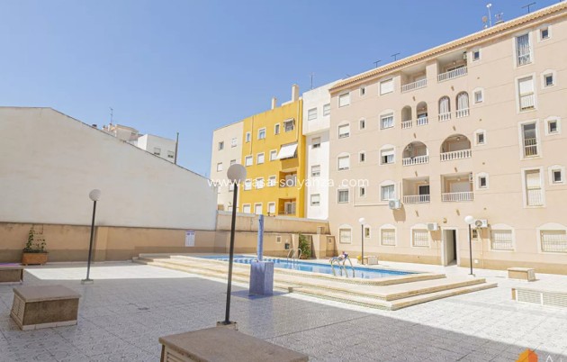 Resale - Apartment / flat - Torrevieja - Torrevieja Centro