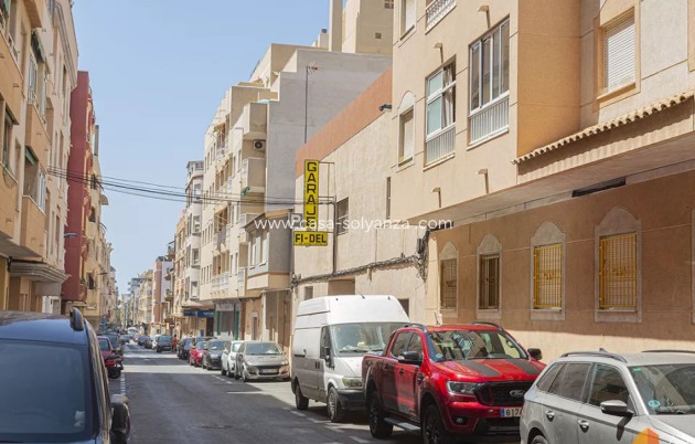 Resale - Apartment / flat - Torrevieja - Torrevieja Centro