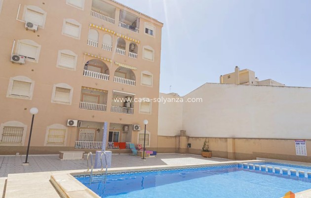 Resale - Apartment / flat - Torrevieja - Torrevieja Centro