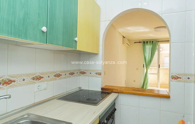 Resale - Apartment / flat - Torrevieja - Torrevieja Centro