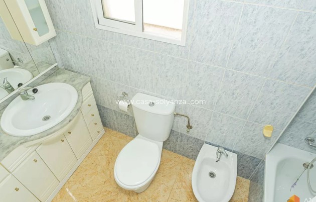 Resale - Apartment / flat - Torrevieja - Torrevieja Centro