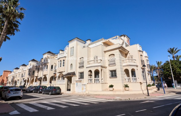 Resale - Apartment / flat - Torrevieja - Playa de los Locos