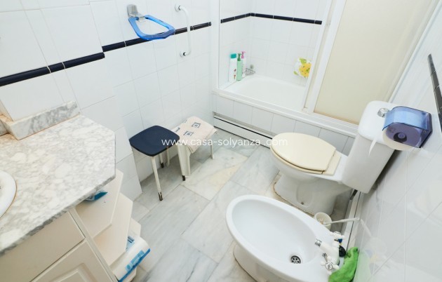 Resale - Apartment / flat - Torrevieja - Playa de los Locos