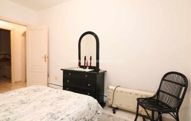 Resale - Apartment / flat - Torrevieja - Playa de los Locos