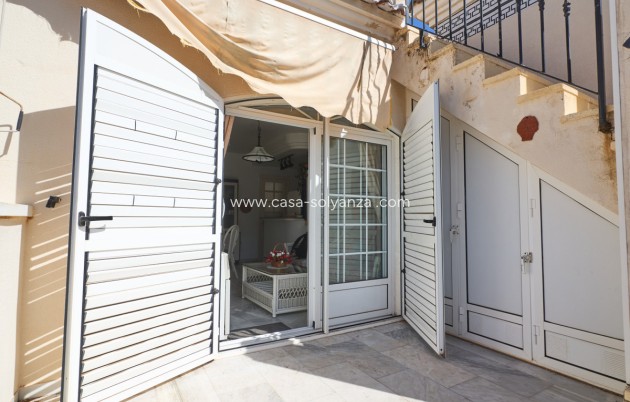 Resale - Apartment / flat - Torrevieja - Playa de los Locos