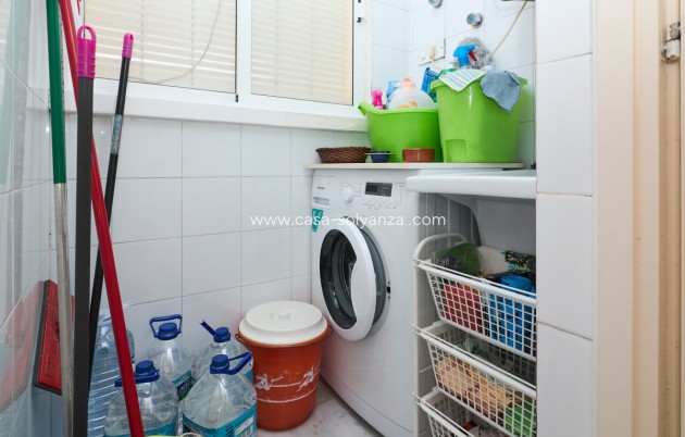 Resale - Apartment / flat - Torrevieja - Playa de los Locos
