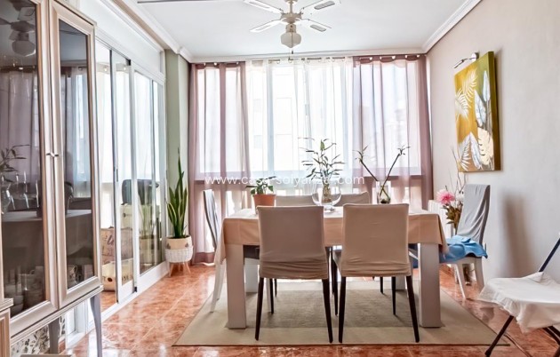 Resale - Apartment / flat - Benidorm - Costa Blanca