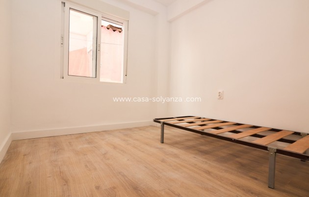 Resale - Apartment / flat - Torrevieja - Torrevieja Centro