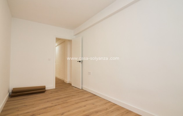 Resale - Apartment / flat - Torrevieja - Torrevieja Centro