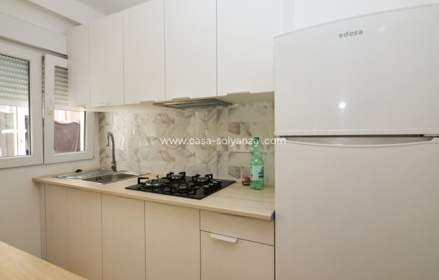 Resale - Apartment / flat - Torrevieja - Torrevieja Centro