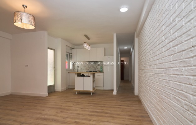Resale - Apartment / flat - Torrevieja - Torrevieja Centro