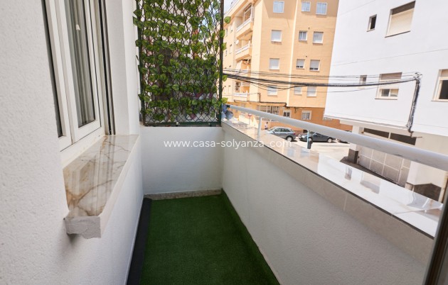 Resale - Apartment / flat - Torrevieja - Torrevieja Centro