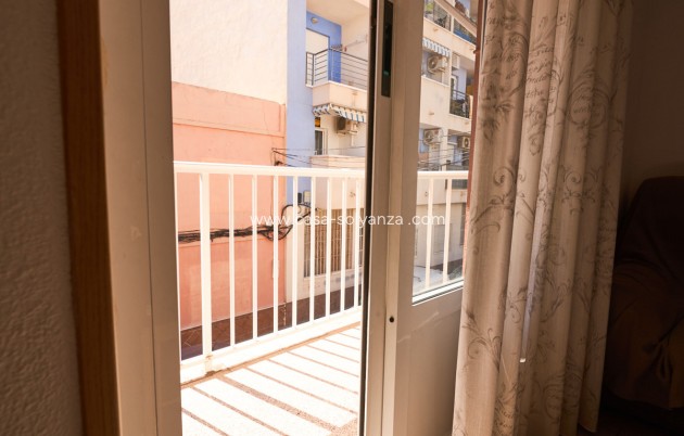 Resale - Apartment / flat - Torrevieja - Torrevieja Centro