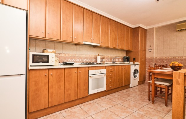 Resale - Apartment / flat - Torrevieja - Torrevieja Centro