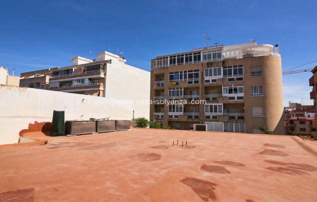 Resale - Apartment / flat - Torrevieja - Torrevieja Centro