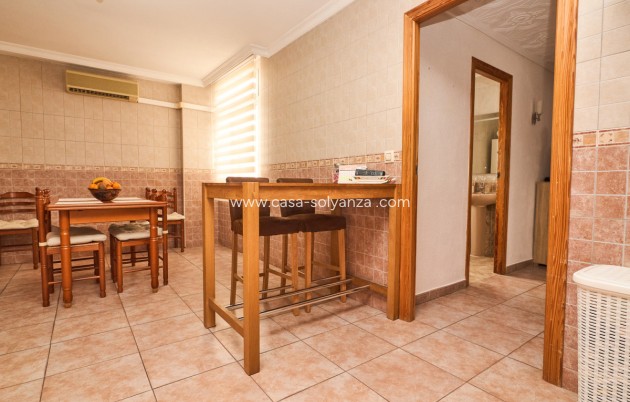 Resale - Apartment / flat - Torrevieja - Torrevieja Centro