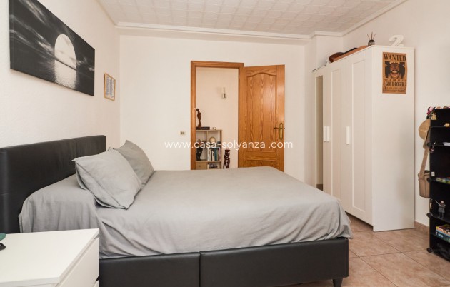Resale - Apartment / flat - Torrevieja - Torrevieja Centro