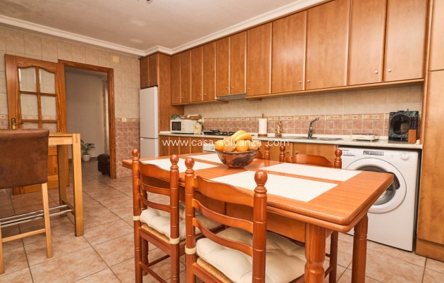 Resale - Apartment / flat - Torrevieja - Torrevieja Centro