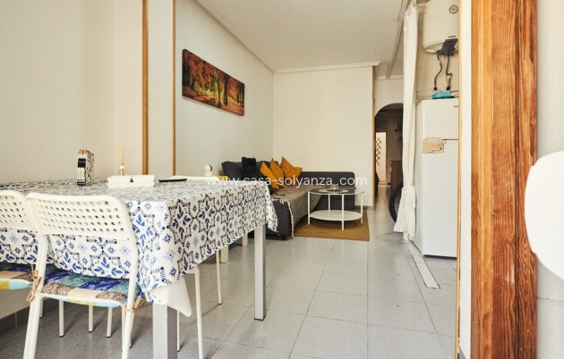 Resale - Apartment / flat - Torrevieja - Torrevieja Centro