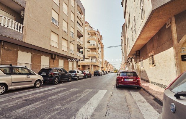 Resale - Apartment / flat - Torrevieja - Torrevieja Centro