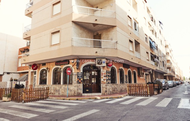 Resale - Apartment / flat - Torrevieja - Torrevieja Centro
