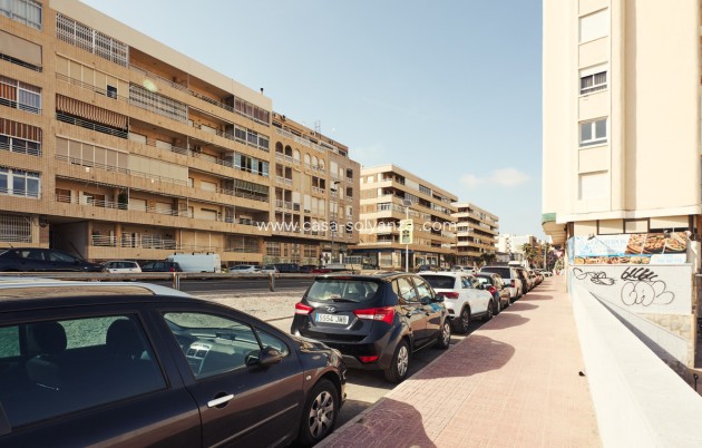 Resale - Apartment / flat - Torrevieja - Torrevieja Centro