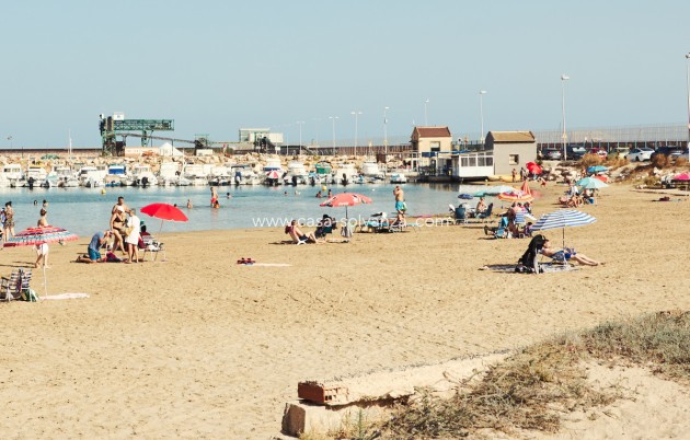 Resale - Apartment / flat - Torrevieja - Torrevieja Centro