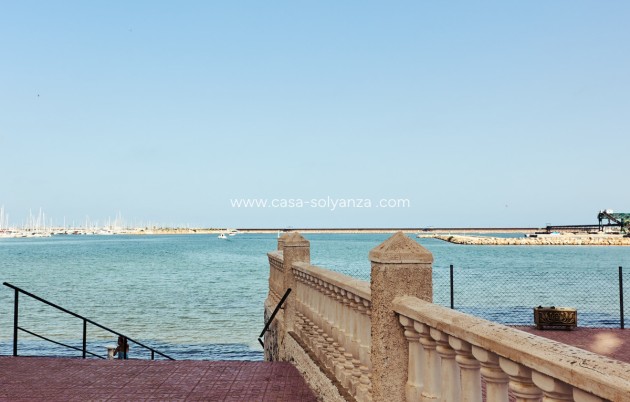 Resale - Apartment / flat - Torrevieja - Torrevieja Centro