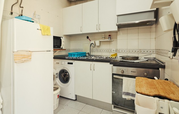Resale - Apartment / flat - Torrevieja - Torrevieja Centro