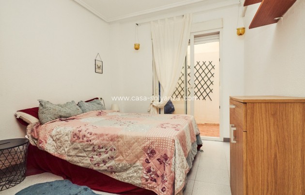 Resale - Apartment / flat - Torrevieja - Torrevieja Centro