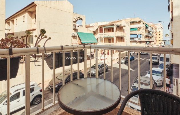 Resale - Apartment / flat - Torrevieja - Torrevieja Centro