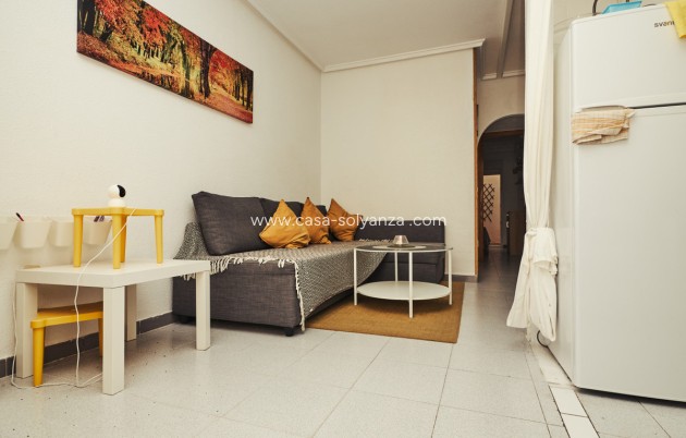 Resale - Apartment / flat - Torrevieja - Torrevieja Centro