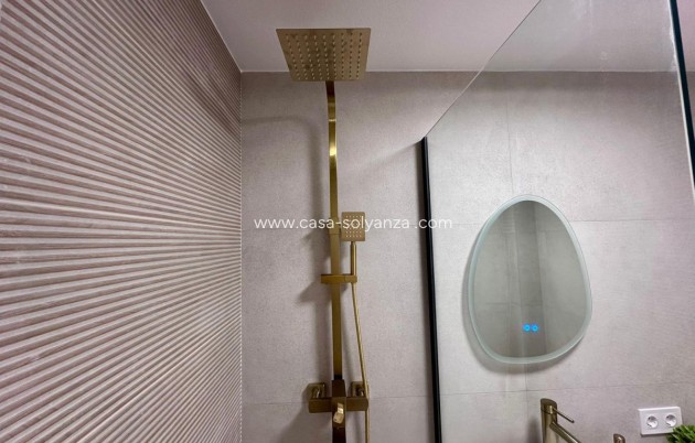 Resale - Apartment / flat - Torrevieja - Torrevieja Centro