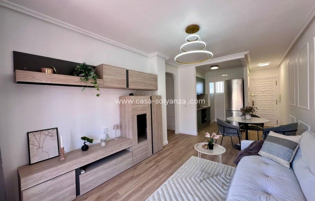 Resale - Apartment / flat - Torrevieja - Torrevieja Centro