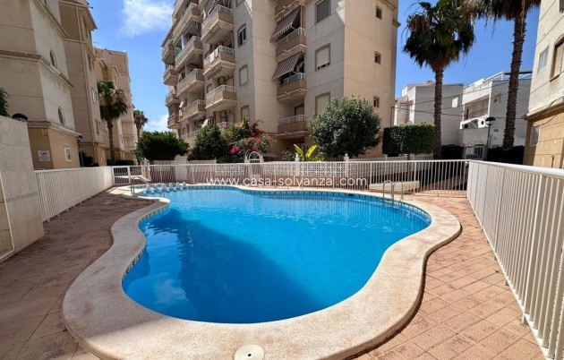 Resale - Apartment / flat - Torrevieja - Torrevieja Centro