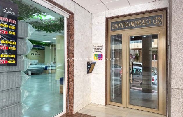 Resale - Apartment / flat - Torrevieja - Torrevieja Centro