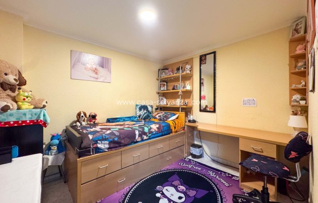 Resale - Apartment / flat - Torrevieja - Torrevieja Centro