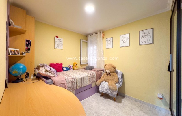 Resale - Apartment / flat - Torrevieja - Torrevieja Centro