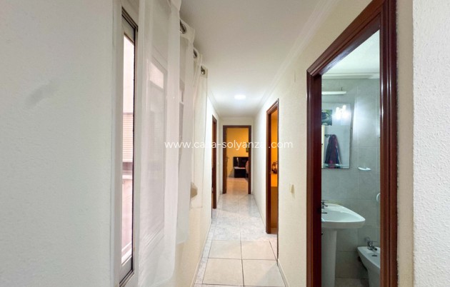 Resale - Apartment / flat - Torrevieja - Torrevieja Centro