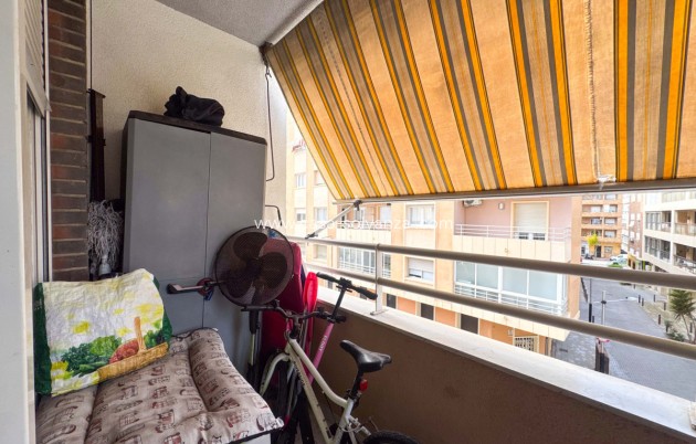 Resale - Apartment / flat - Torrevieja - Torrevieja Centro