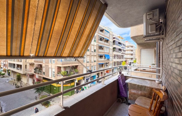 Resale - Apartment / flat - Torrevieja - Torrevieja Centro