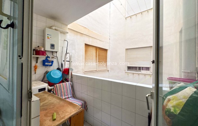 Resale - Apartment / flat - Torrevieja - Torrevieja Centro
