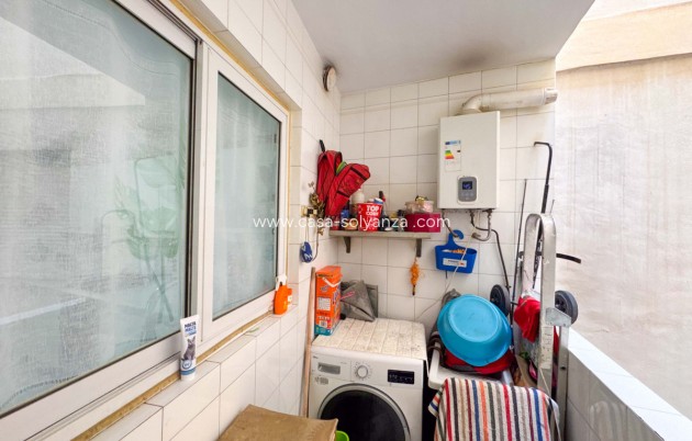 Resale - Apartment / flat - Torrevieja - Torrevieja Centro
