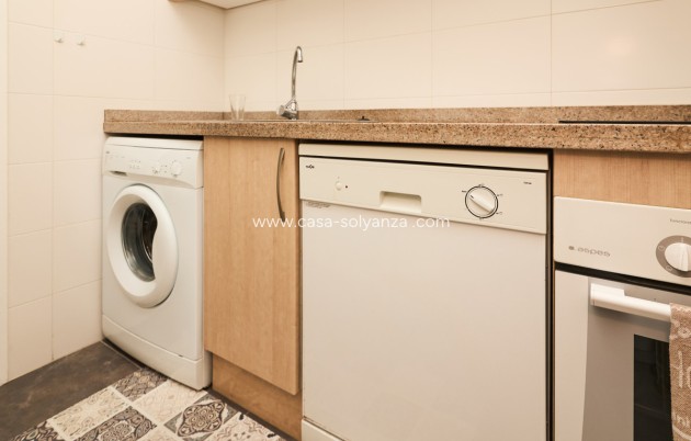 Resale - Apartment / flat - Torrevieja - Torrevieja Centro