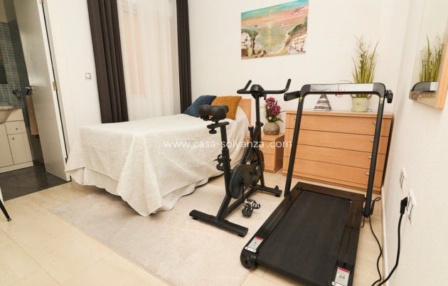 Resale - Apartment / flat - Torrevieja - Torrevieja Centro