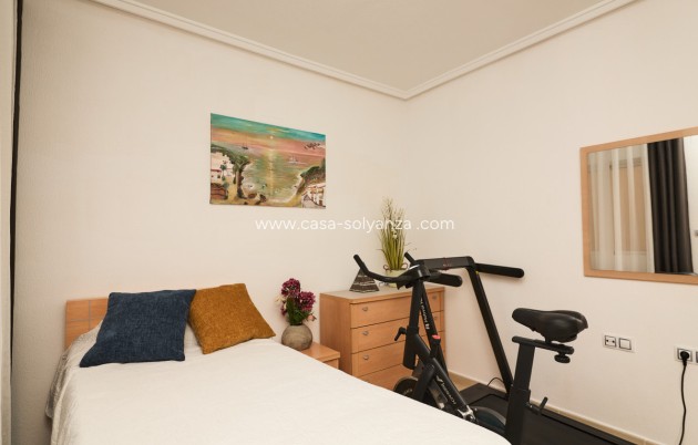 Resale - Apartment / flat - Torrevieja - Torrevieja Centro